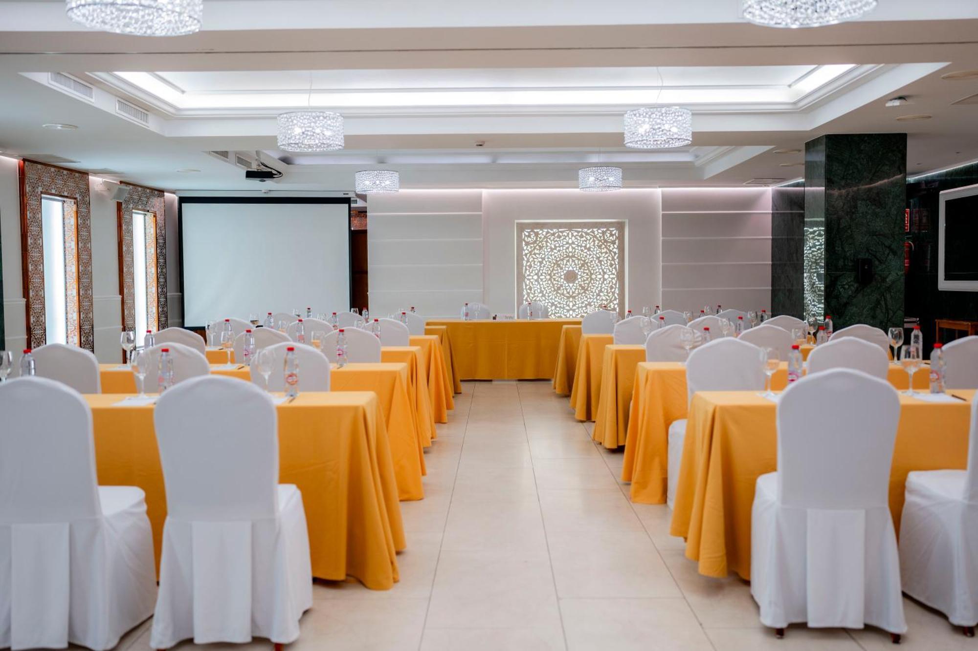 Nuevo Torreluz Hotel 4*