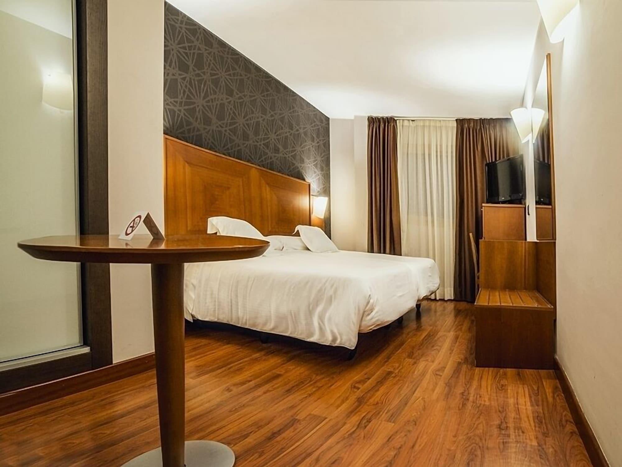 Nuevo Torreluz Hotel 4*